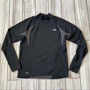 NWOT The North Face Flight Series Vapor Wick.
